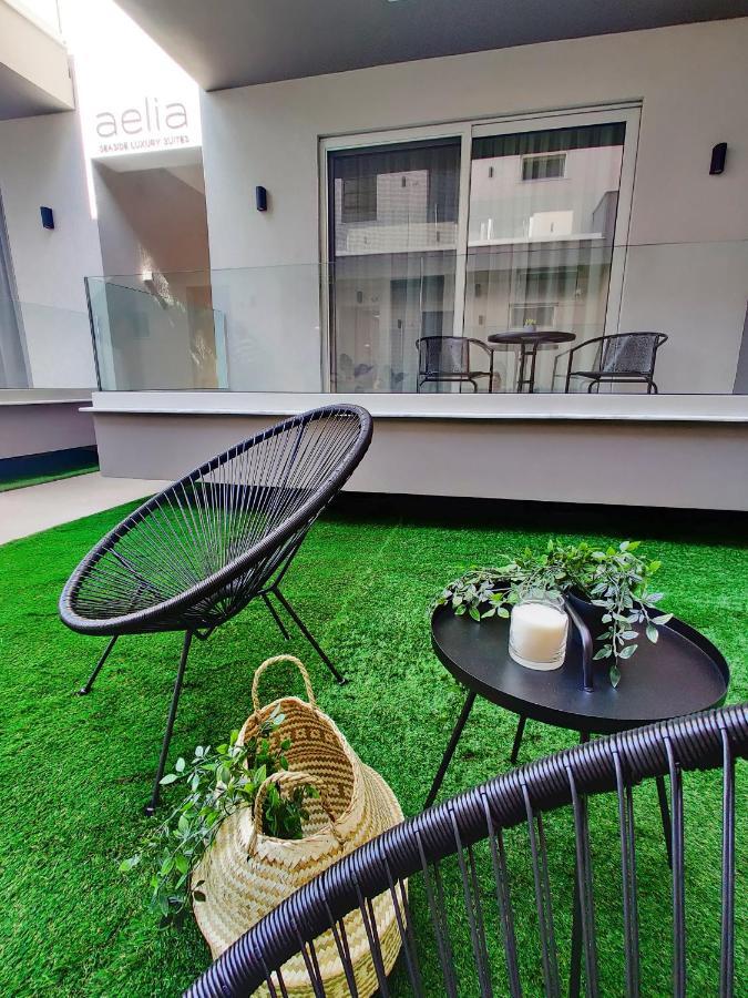 Aelia Seaside Luxury Suites เนอา คาร์วาลี ภายนอก รูปภาพ