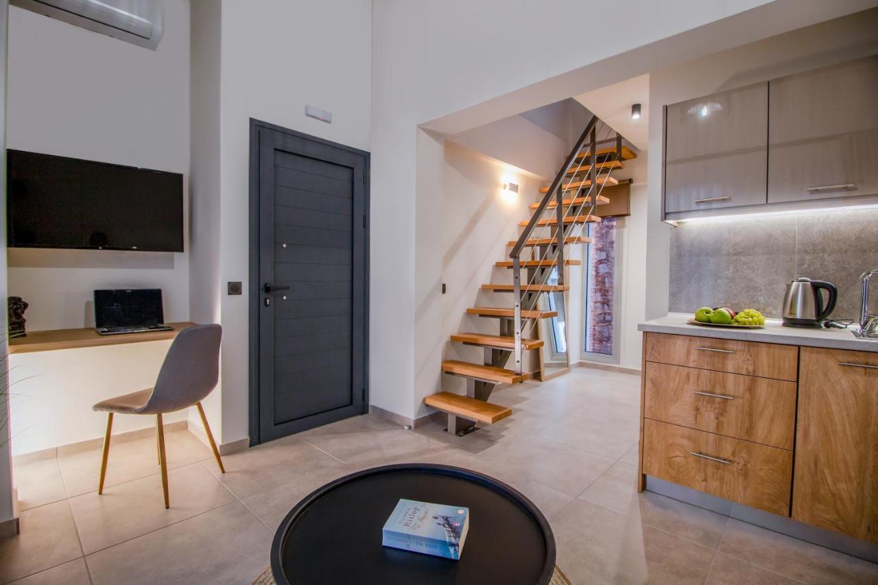 Aelia Seaside Luxury Suites เนอา คาร์วาลี ภายนอก รูปภาพ