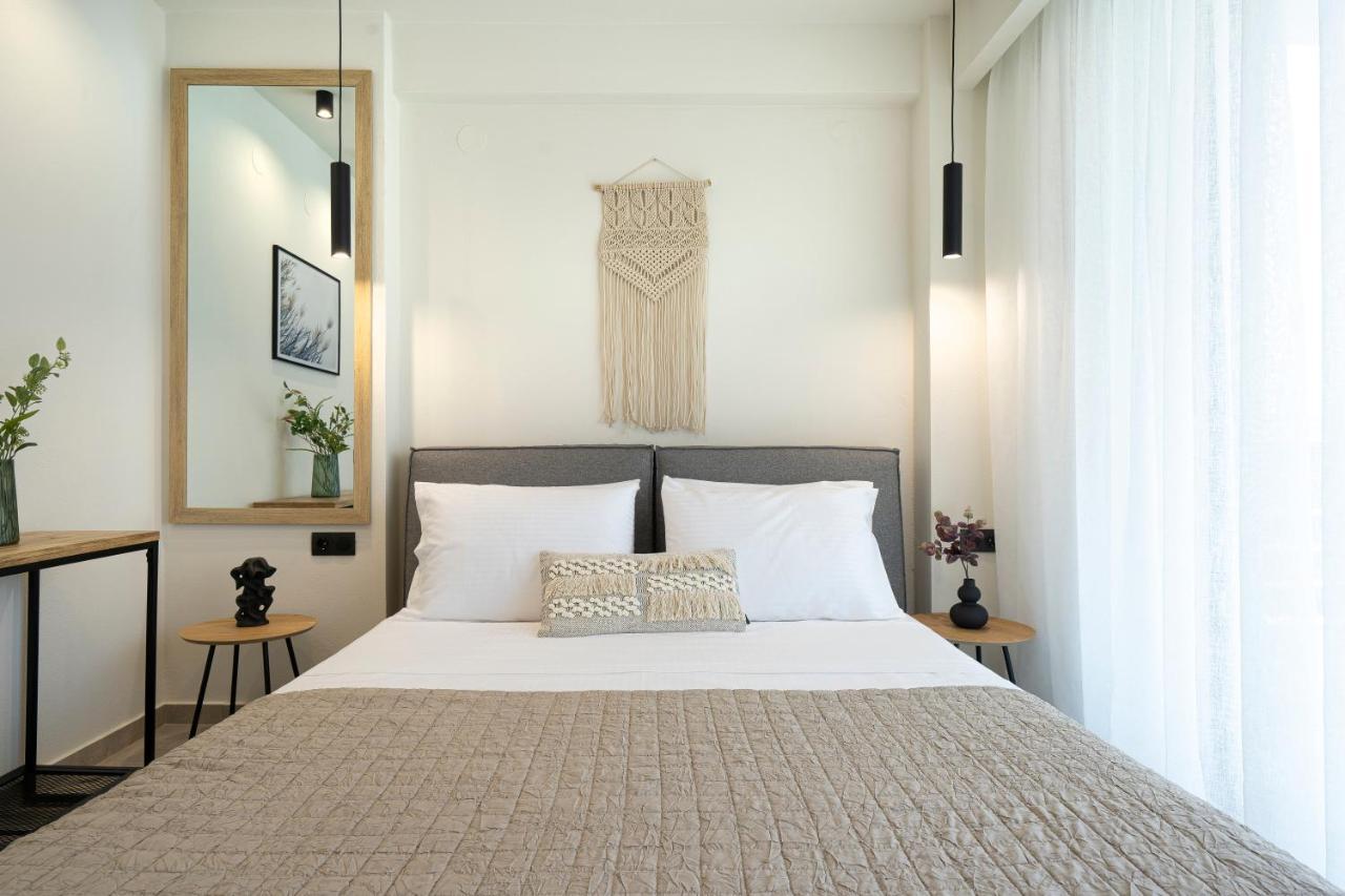 Aelia Seaside Luxury Suites เนอา คาร์วาลี ภายนอก รูปภาพ