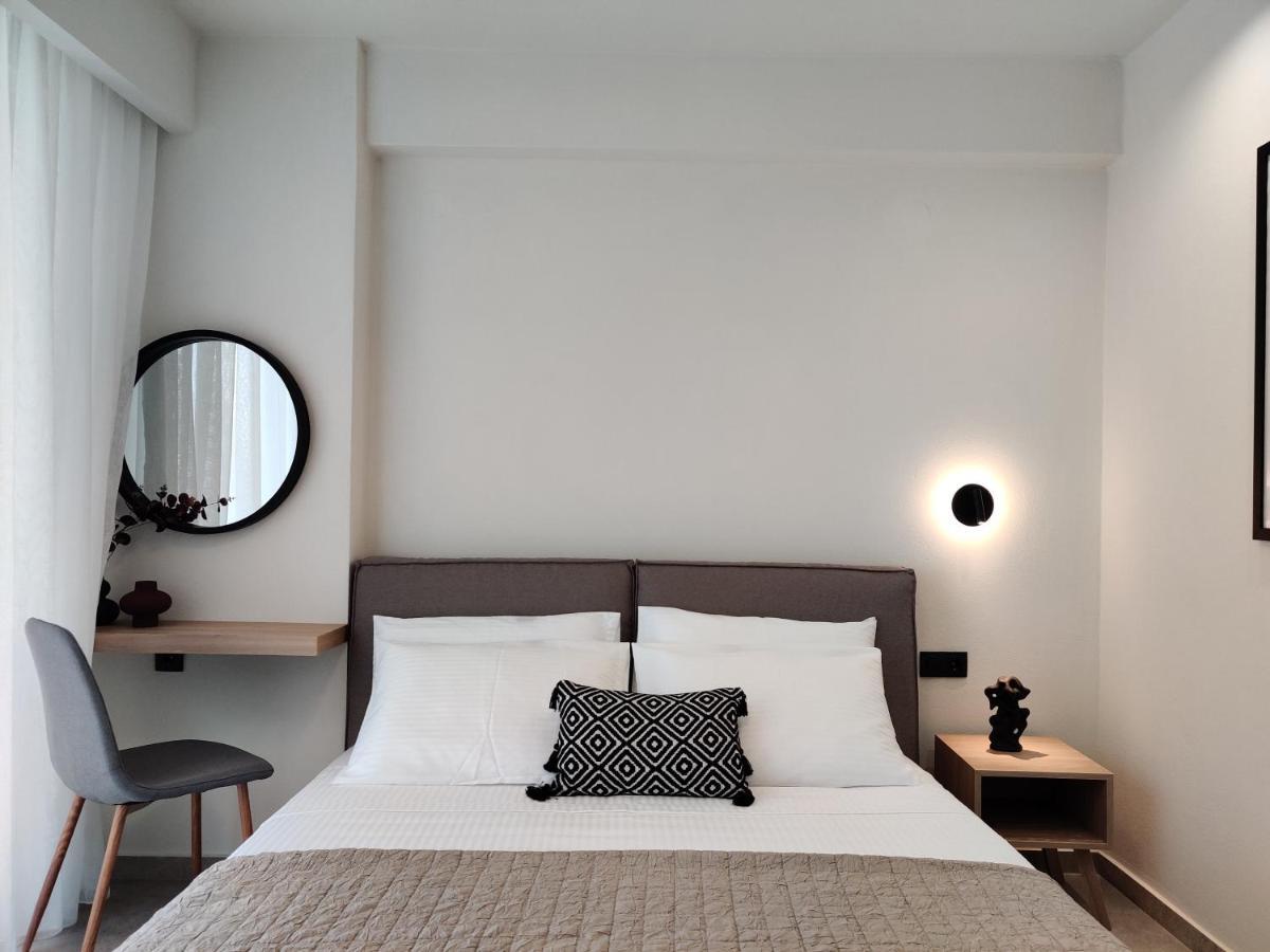 Aelia Seaside Luxury Suites เนอา คาร์วาลี ภายนอก รูปภาพ