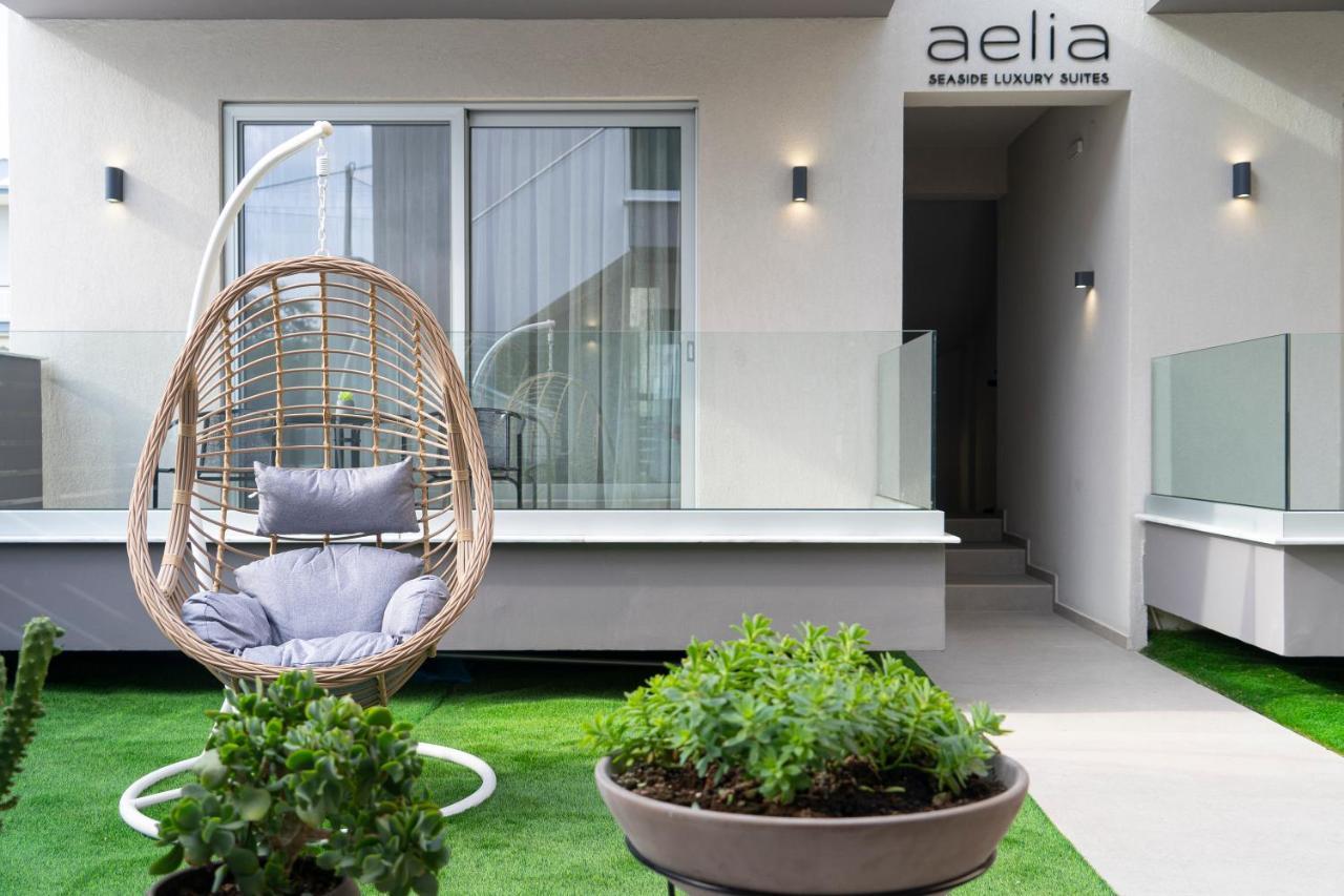 Aelia Seaside Luxury Suites เนอา คาร์วาลี ภายนอก รูปภาพ